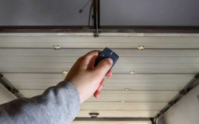 4 Signs You Need Urgent Garage Door Repairs